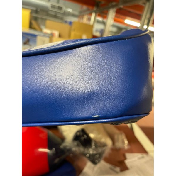  Pro Casting Seat,  ()